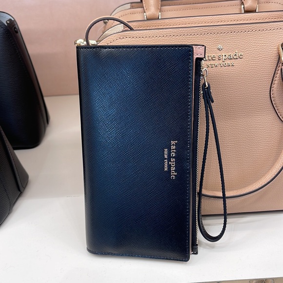 Kate Spade Spencer Continental Wristlet 
Black
NWT - Picture 13 of 16